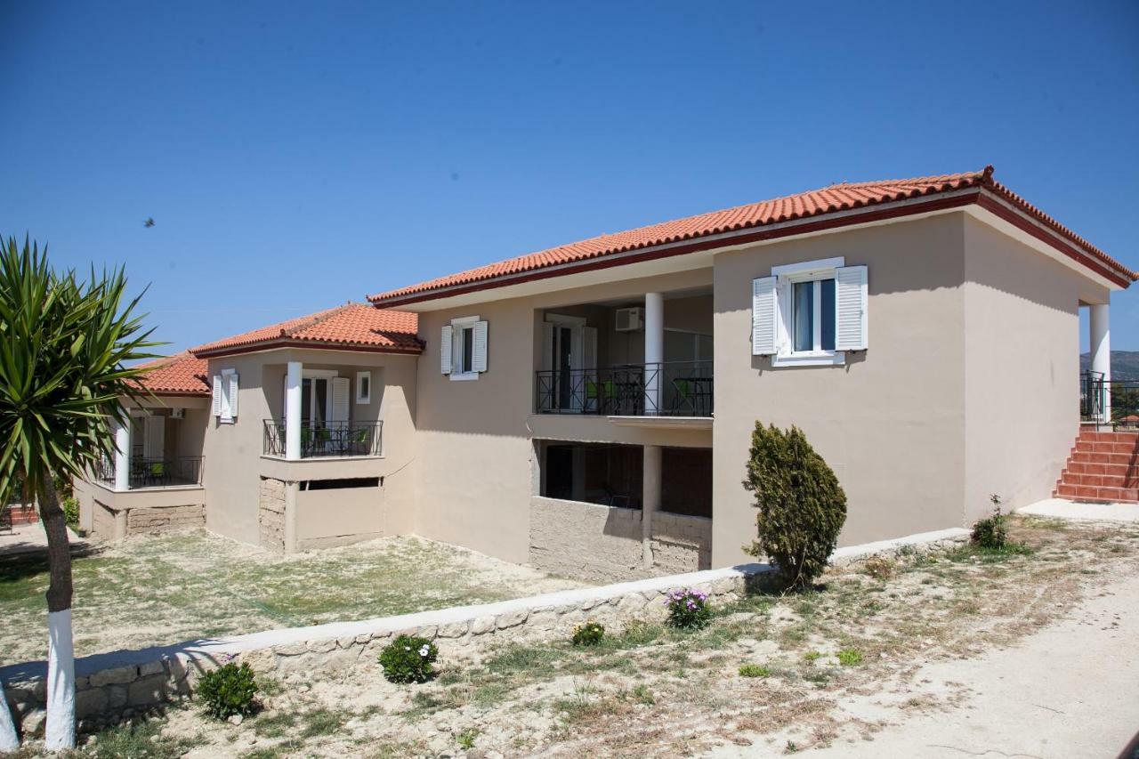 Maspali Apartments Lixouri Exterior foto